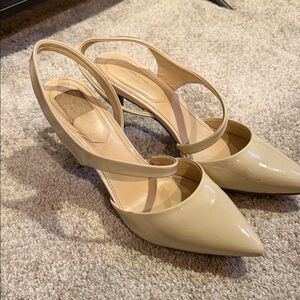 Liz Claiborne Cream Slingback Heels